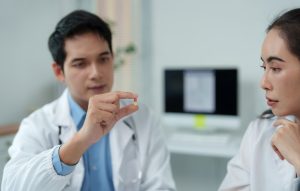 ¿Qué diferencia hay entre una terapia dirigida y la inmunoterapia en cáncer